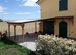 pergola con tetto in pvc